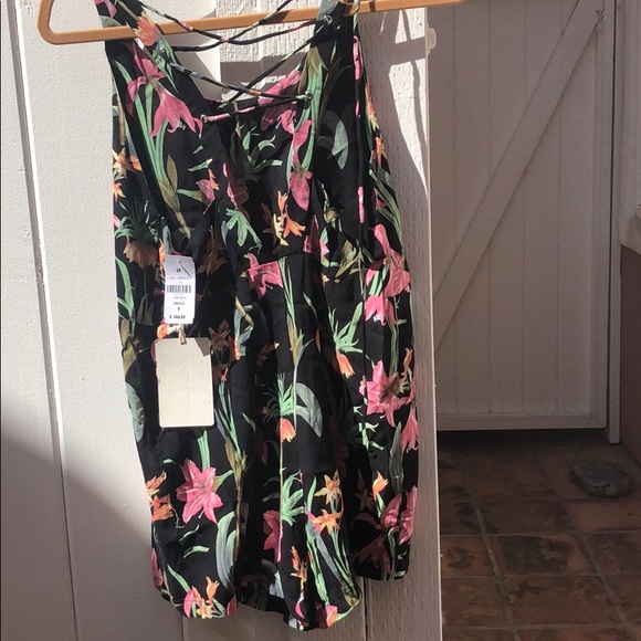 Romper - Picture 2 of 3